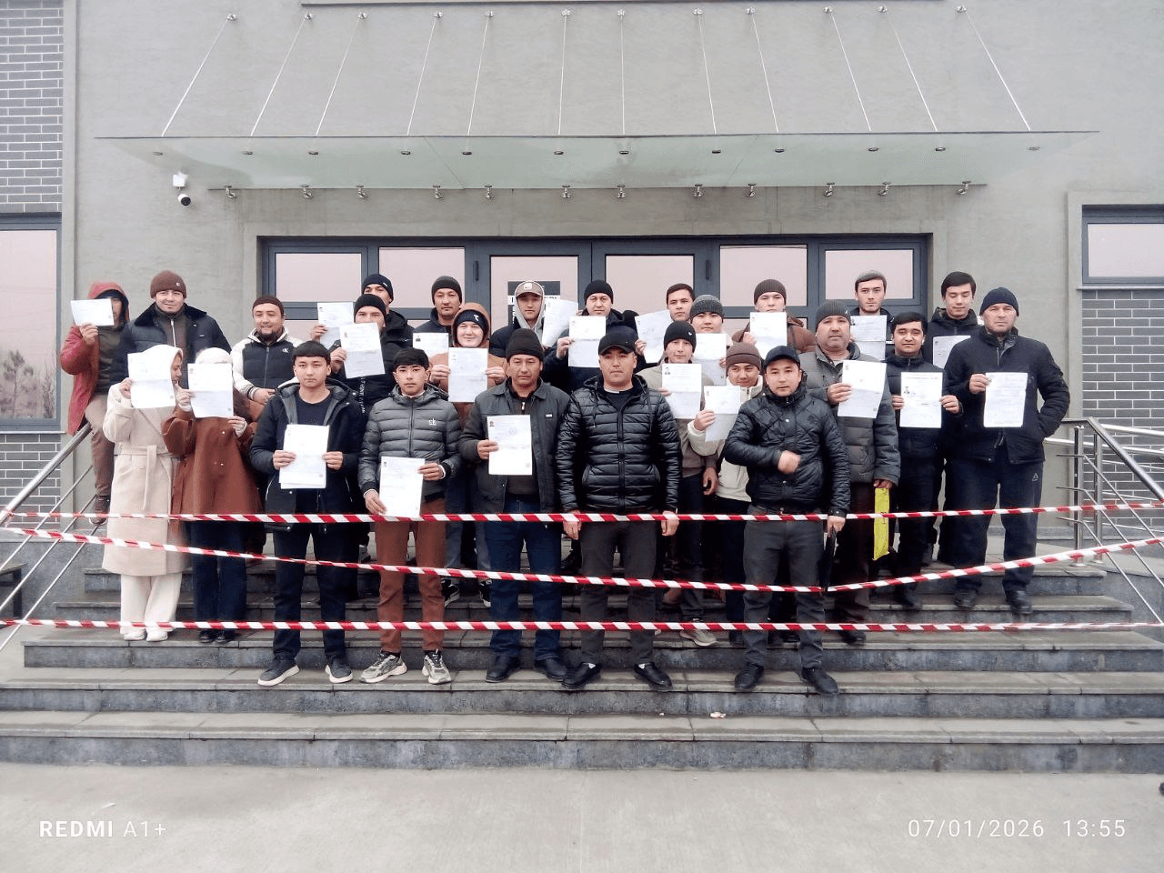 Guvohnoma bilan surat